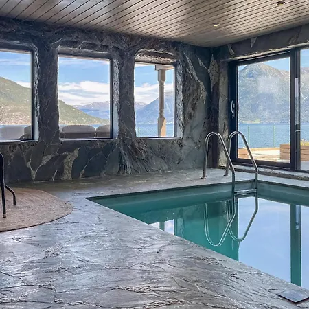 Holiday home Raaen Hytteutleige Utne