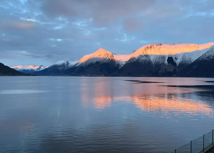 Raaen Hytteutleige Prázdninový dům Utne